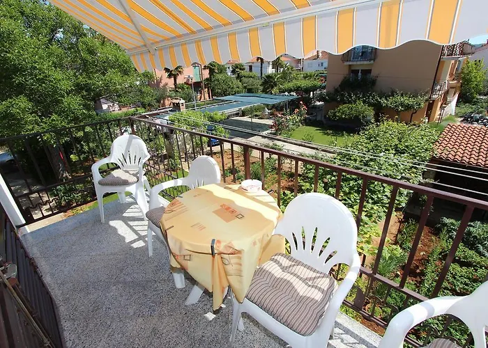 Apartments Miriana